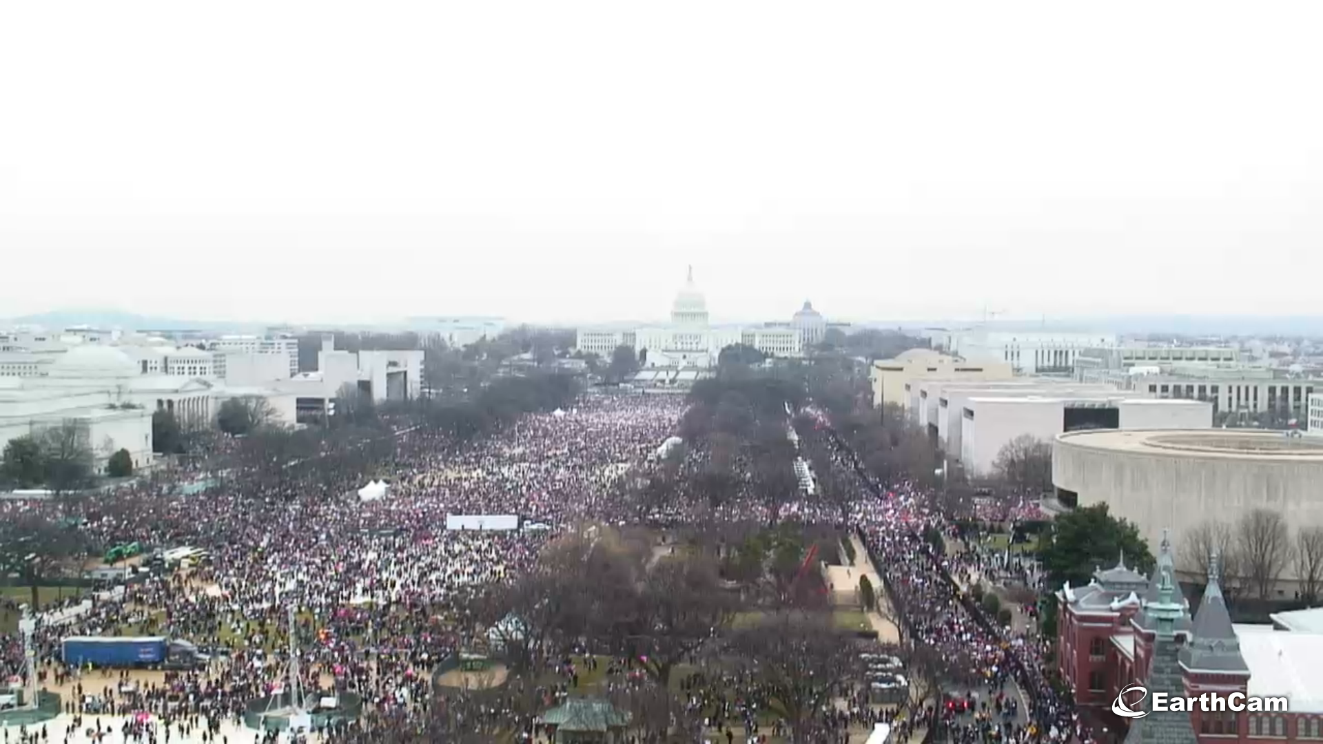 natl_mall_womensmarchnoon_earthcam_1