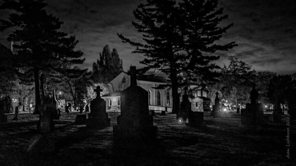 Graveyard in Niagara