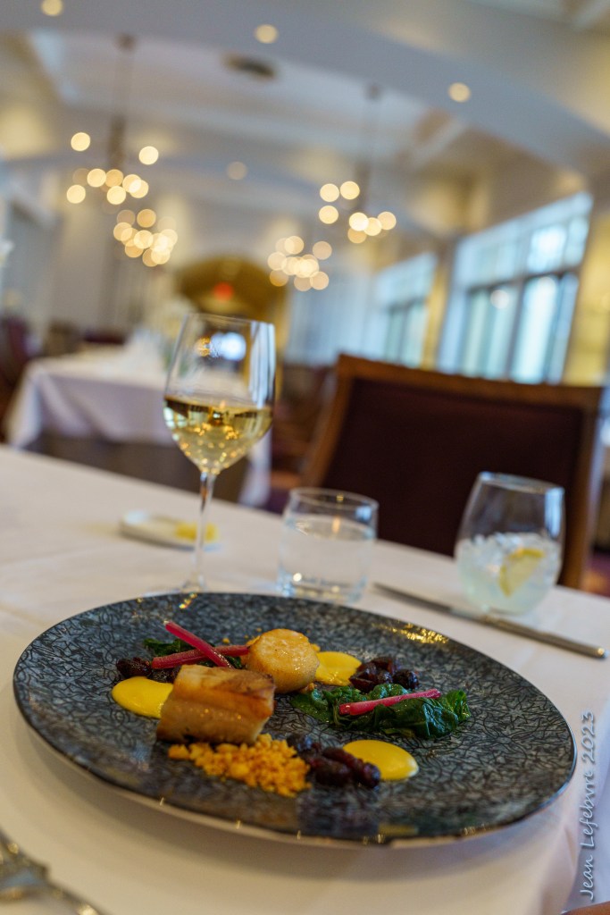 Scallops and pork belly with Pinot Gris